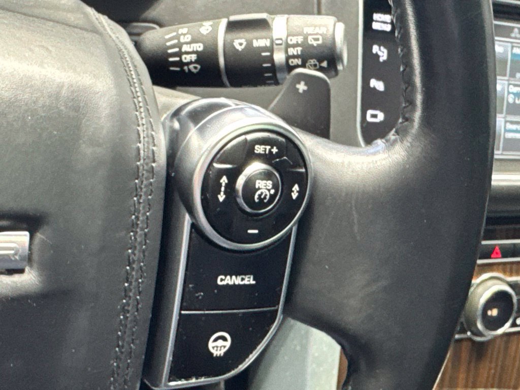 Used 2015 Land Rover Range Rover Supercharged AWD/4WD image 14