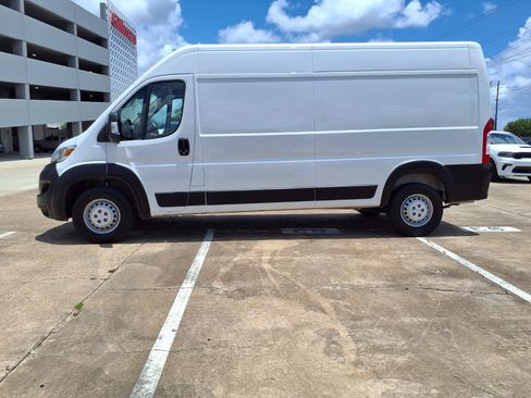 Used 2025 RAM ProMaster 2500 w/ Convenience Group FWD image 27