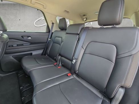 Certified 2025 Nissan Pathfinder SL AWD/4WD image 22