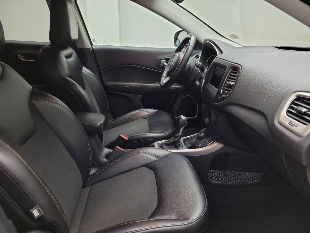 Used 2018 Jeep Compass Latitude w/ Popular Equipment Group AWD/4WD image 21