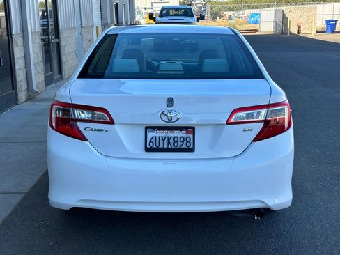 Used 2012 Toyota Camry LE image 4