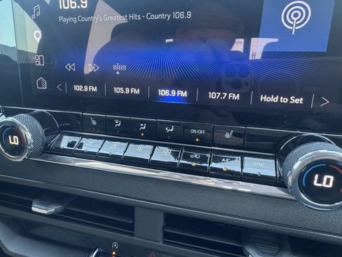Used 2025 Chevrolet Colorado Trail Boss AWD/4WD image 22
