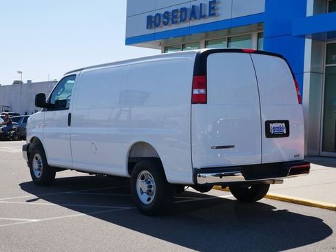 New 2025 Chevrolet Express 3500 w/ Driver Convenience Package RWD image 4