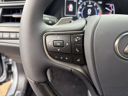 New 2025 Lexus ES 350 Ultra Luxury image 10