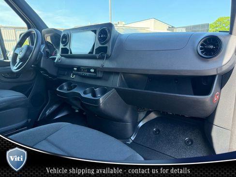 Used 2019 Mercedes-Benz Sprinter 144 image 22