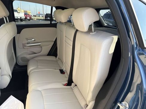 Used 2022 Mercedes-Benz GLA 250 4MATIC image 21
