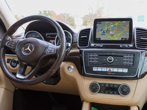 Used 2018 Mercedes-Benz GLE 350 w/ Premium 1 Package image 39