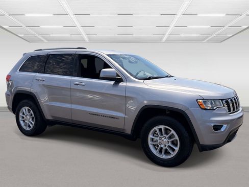 Used 2019 Jeep Grand Cherokee Laredo RWD image 7