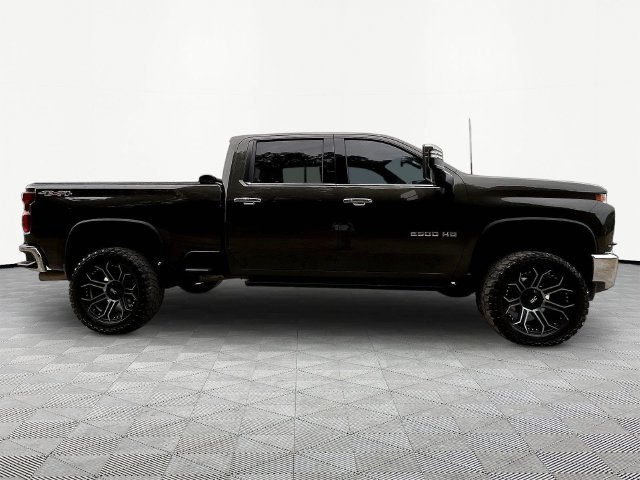 Used 2022 Chevrolet Silverado 2500 LTZ w/ LTZ Plus Package AWD/4WD image 4