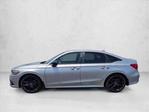 Used 2023 Honda Civic Sport image 9