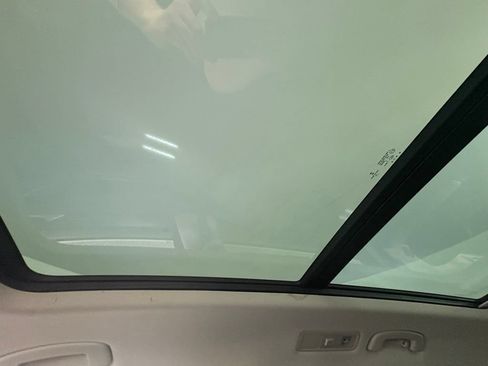 Used 2019 Volkswagen Tiguan SE w/ Panoramic Sunroof Package AWD/4WD image 28