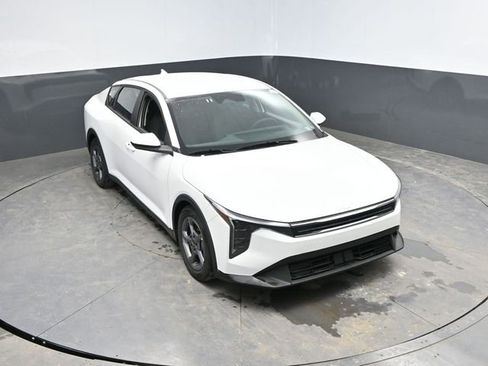 Used 2025 Kia K4 FWD image 38