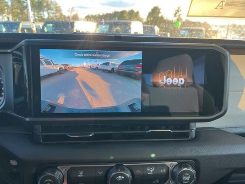 New 2026 Jeep Gladiator Sport image 30