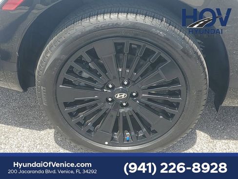 Certified 2025 Hyundai Santa Fe Calligraphy image 12