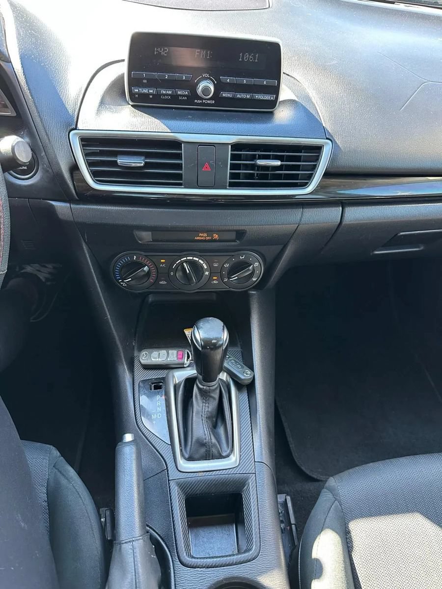 Used 2015 MAZDA MAZDA3 i SV FWD image 16