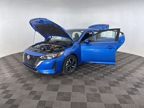 Used 2025 Nissan Sentra SV image 13