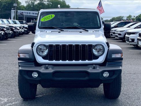 Used 2024 Jeep Wrangler Unlimited Sport AWD/4WD image 3