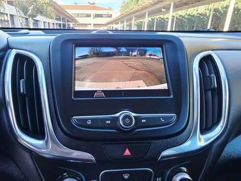 Used 2020 Chevrolet Equinox LT AWD/4WD image 19