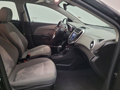 Used 2020 Chevrolet Sonic LT FWD image 21