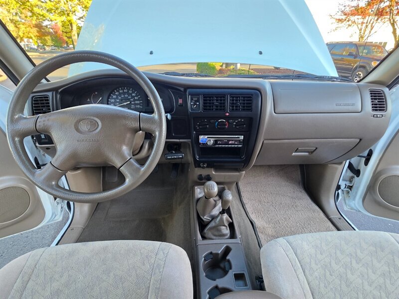 Used 2001 Toyota Tacoma 4x4 Regular Cab w/ Enhancement Pkg image 13