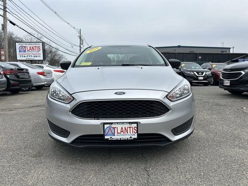 Used 2018 Ford Focus S image 2