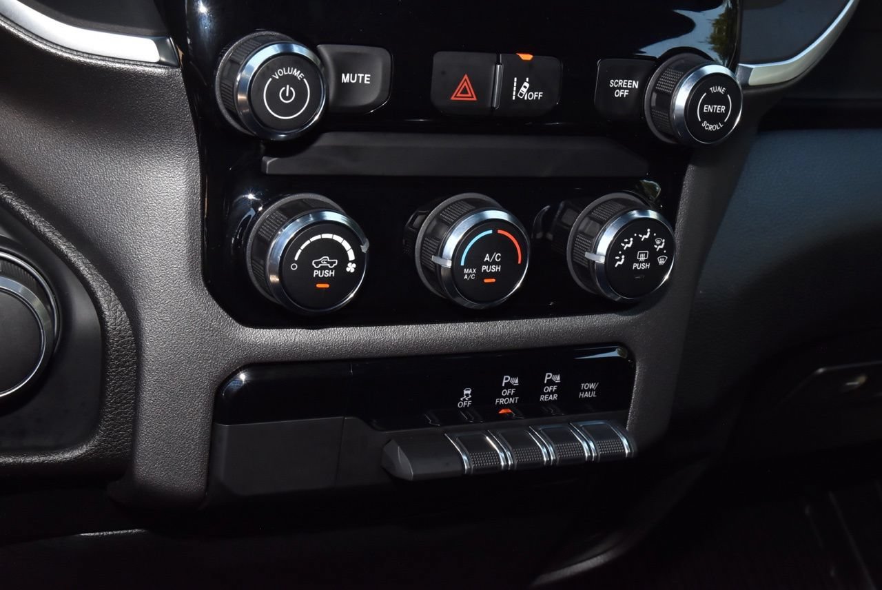 Used 2025 RAM 1500 Big Horn RWD image 29