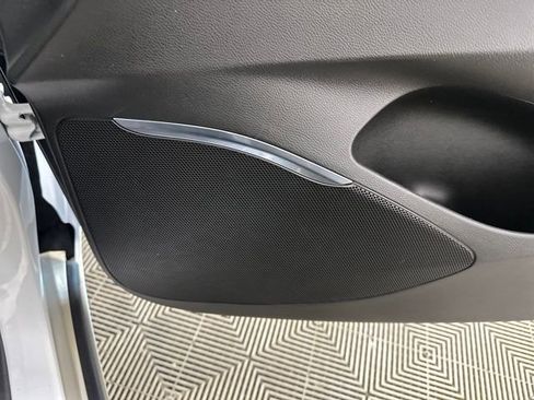 Used 2023 Buick Enclave Essence image 30