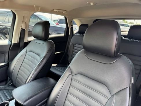 Used 2018 Ford Edge SEL w/ Equipment Group 201A AWD/4WD image 26