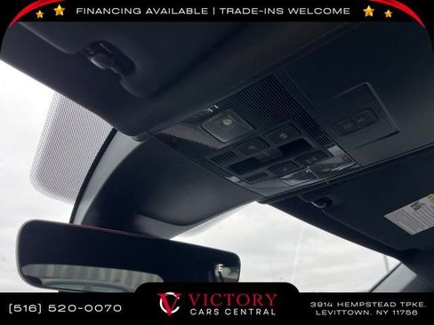 Used 2022 Volkswagen Tiguan SEL R-Line image 37