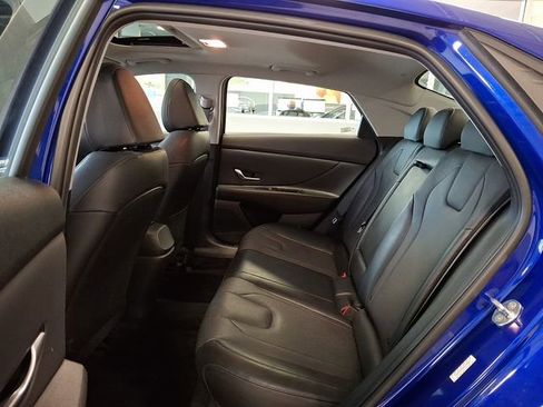 Used 2023 Hyundai Elantra Limited w/ Preferred Accessory Package image 9