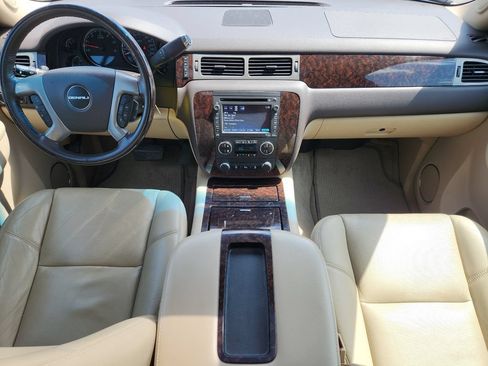 Used 2013 GMC Yukon Denali AWD/4WD image 2