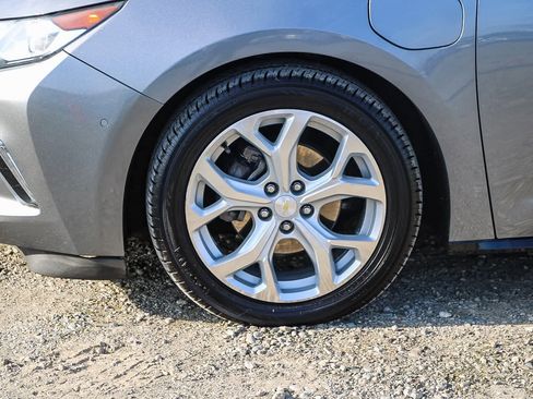 Used 2018 Chevrolet Volt Premier w/ Driver Confidence Package image 9