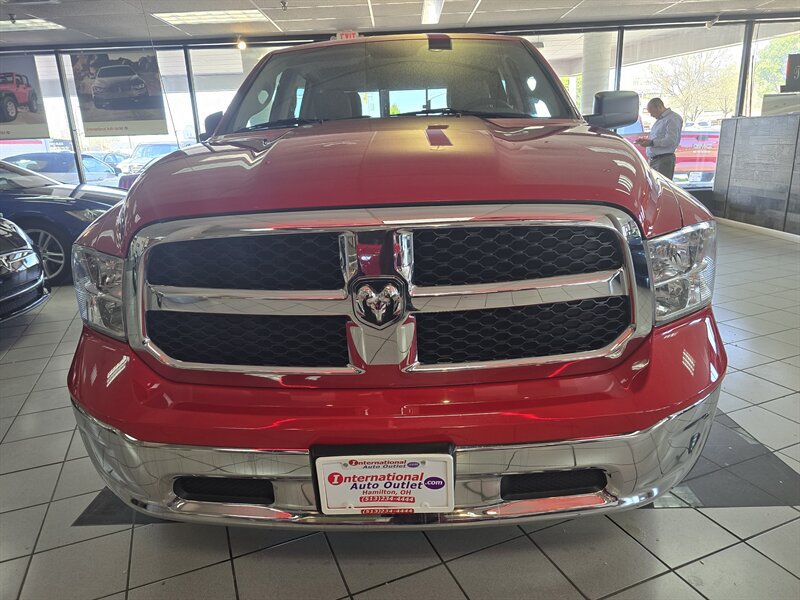 Used 2019 RAM 1500 Classic SLT AWD/4WD image 2