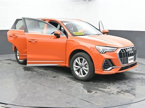 Used 2025 Audi Q3 2.0T Premium image 56