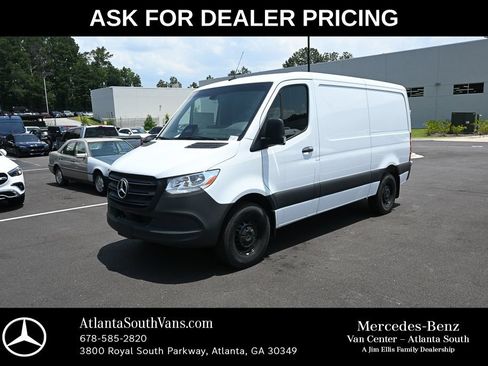 Used 2025 Mercedes-Benz Sprinter 2500 image 1