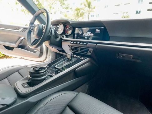 Used 2021 Porsche 911 Carrera 4 image 75