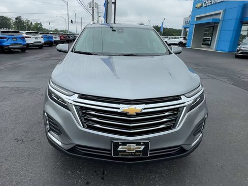 Used 2024 Chevrolet Equinox Premier AWD/4WD image 3