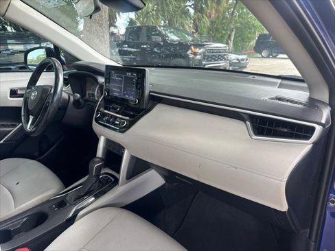 Used 2022 Toyota Corolla Cross LE FWD image 18