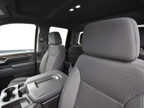 Used 2024 GMC Sierra 2500 SLE w/ SLE Value Package; image 15