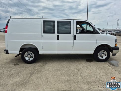Certified 2025 Chevrolet Express 2500 w/ Driver Convenience Package RWD image 8