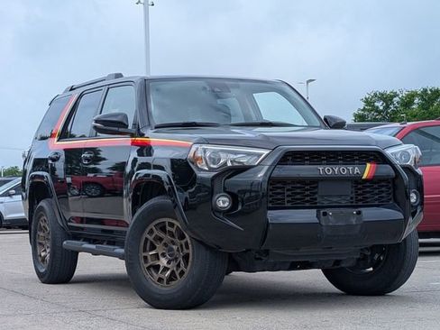 Used 2023 Toyota 4Runner 40th Anniversary SE image 2