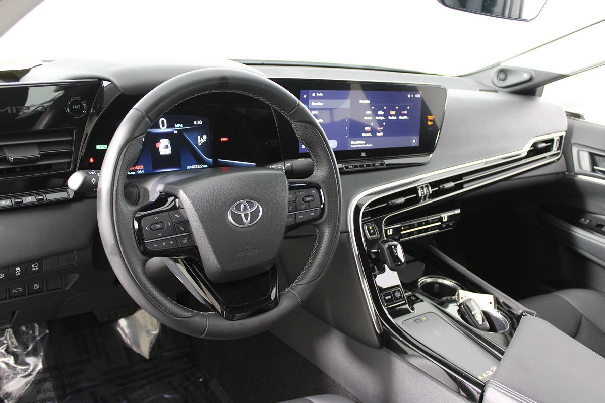 Used 2023 Toyota Mirai w/ Advanced Technology Package RWD image 14