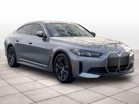 Used 2025 BMW i4 eDrive40 w/ Premium Package image 2