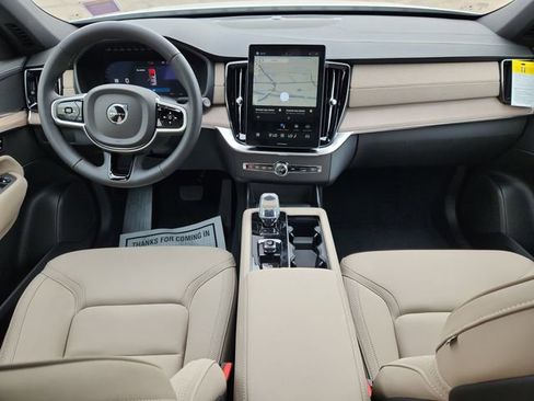 New 2026 Volvo XC90 B6 Core image 11