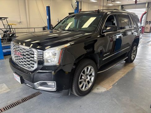 Used 2020 GMC Yukon Denali AWD/4WD image 2