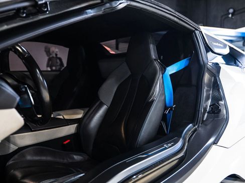 Used 2019 BMW i8 Roadster image 23