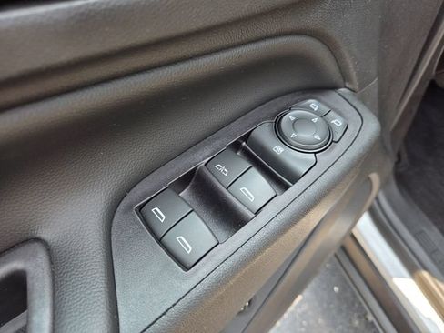 Used 2019 Chevrolet Equinox LT FWD image 19