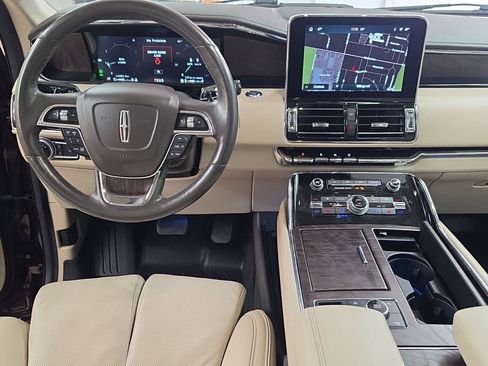 Used 2021 Lincoln Navigator Reserve AWD/4WD image 2