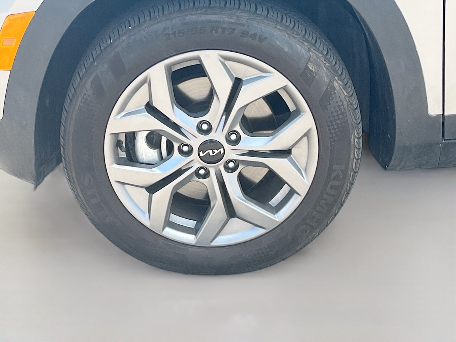 Used 2024 Kia Seltos LX AWD/4WD image 29
