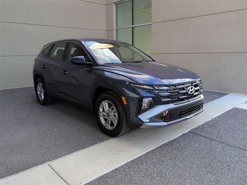 Certified 2026 Hyundai Tucson SE image 8